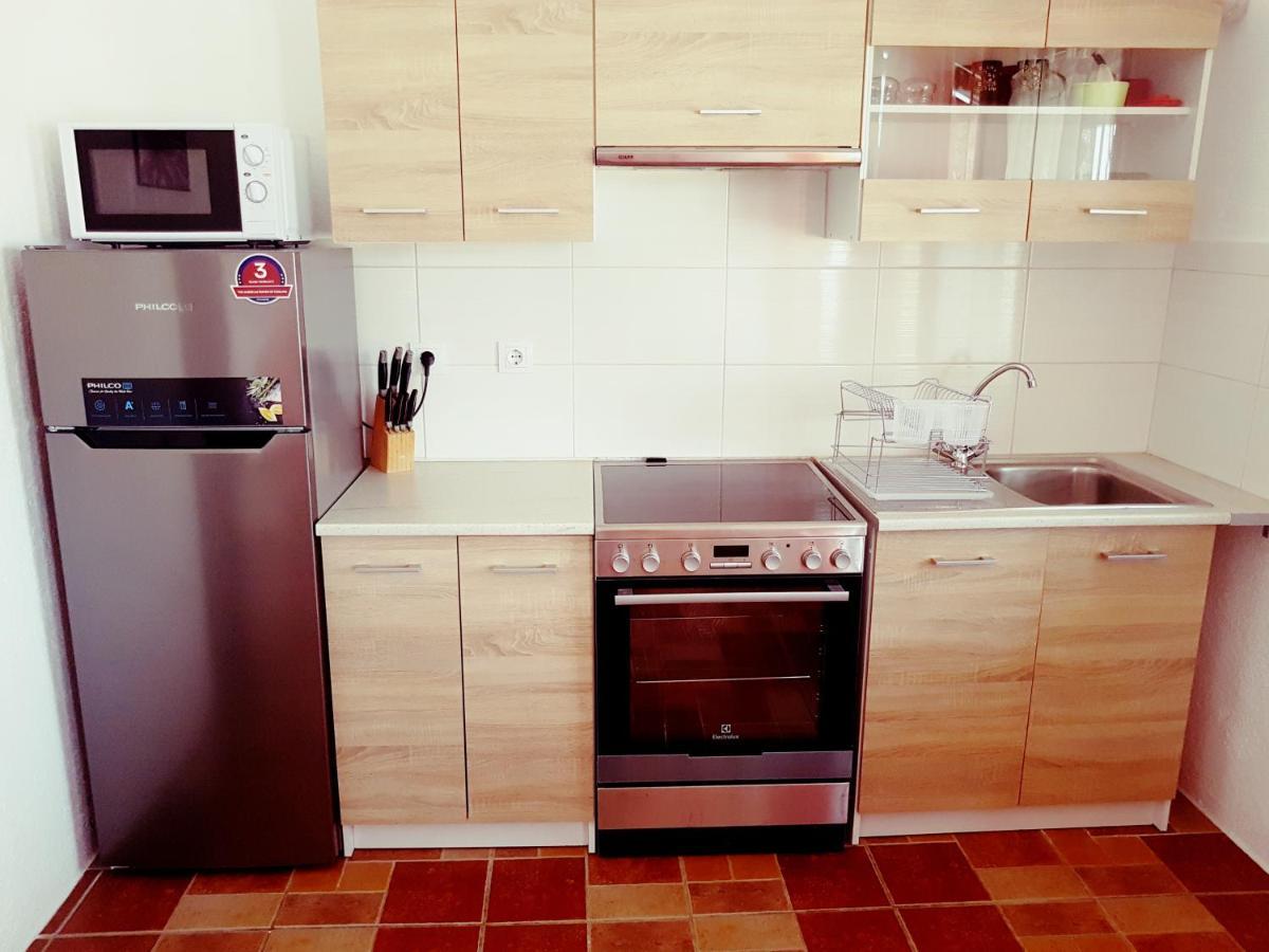 Melina'S Apartments Kalavárda 外观 照片