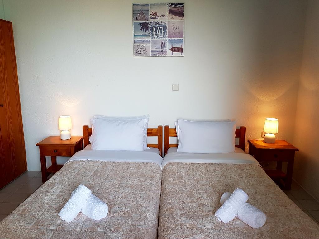 Melina'S Apartments Kalavárda 外观 照片