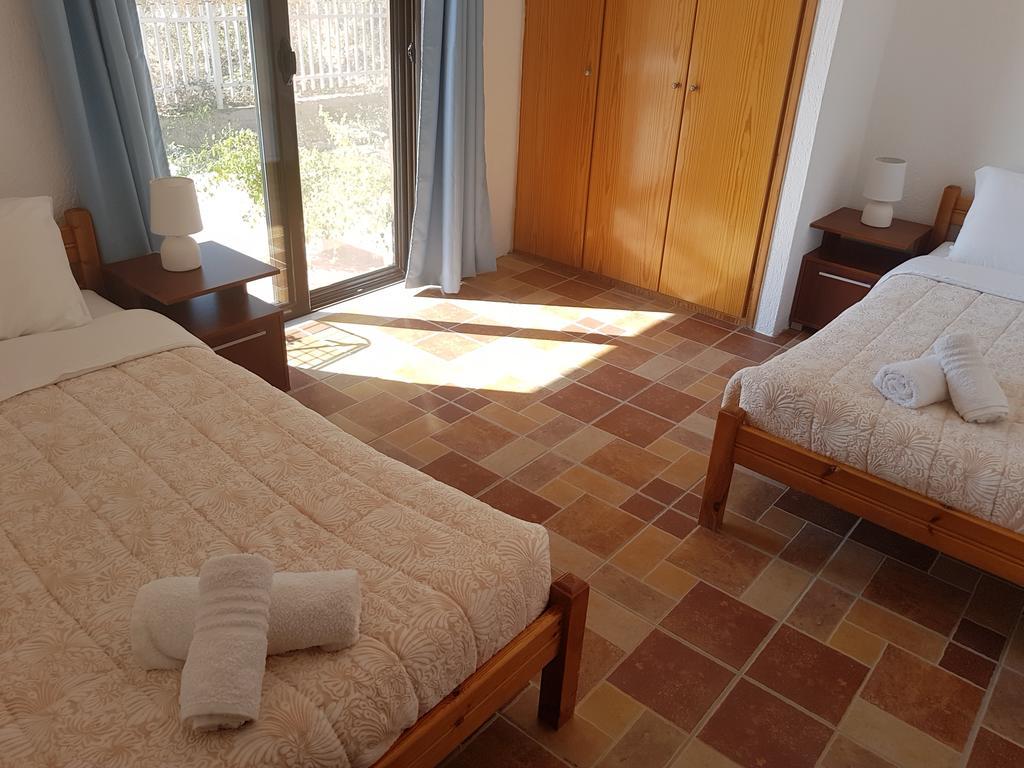 Melina'S Apartments Kalavárda 外观 照片