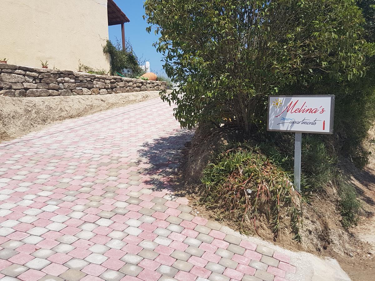Melina'S Apartments Kalavárda 外观 照片